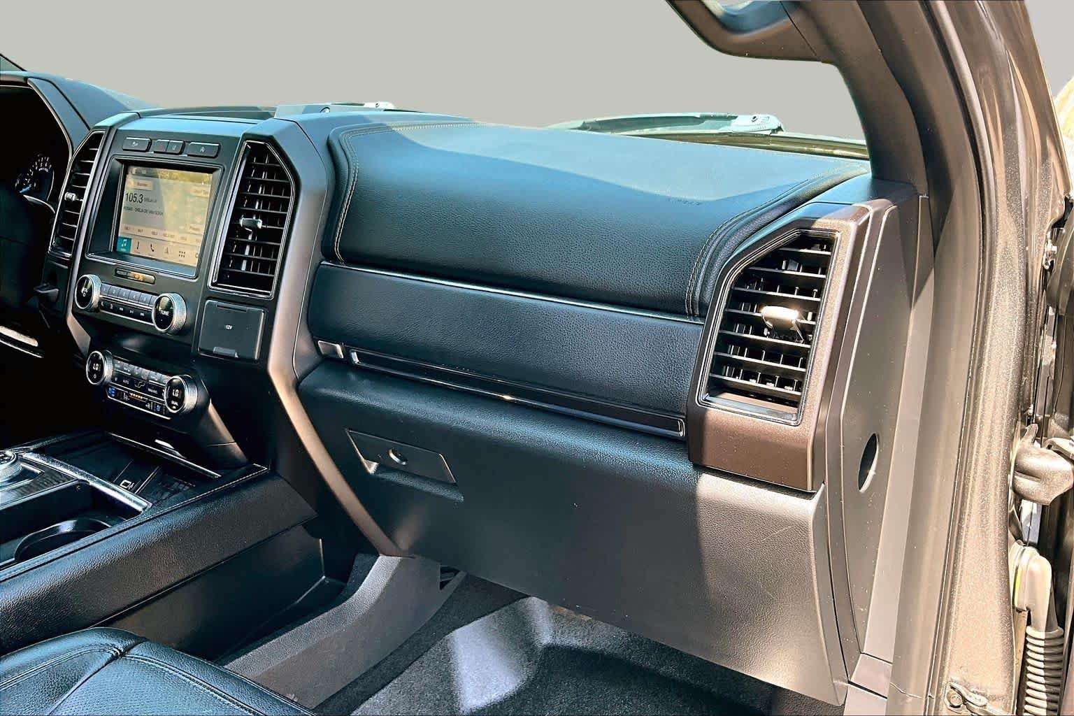 Used 2019 Magnetic Ford Limited image 19