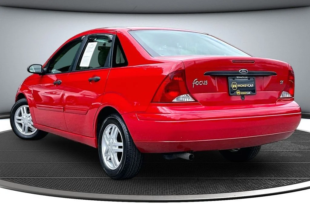 Used 2001  Ford SE image 4