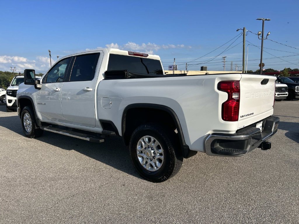 Used 2023 Summit White Chevrolet LT image 5