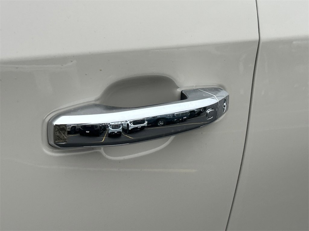 2026 GMC SIERRA - Image 13