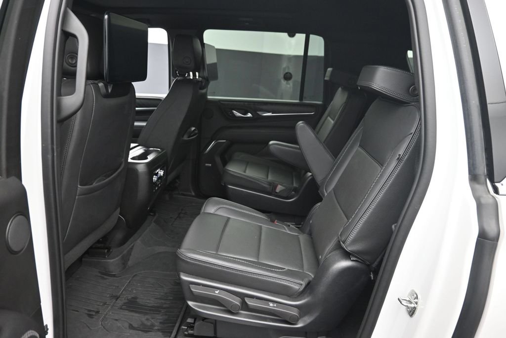Used 2023 White GMC Denali image 12