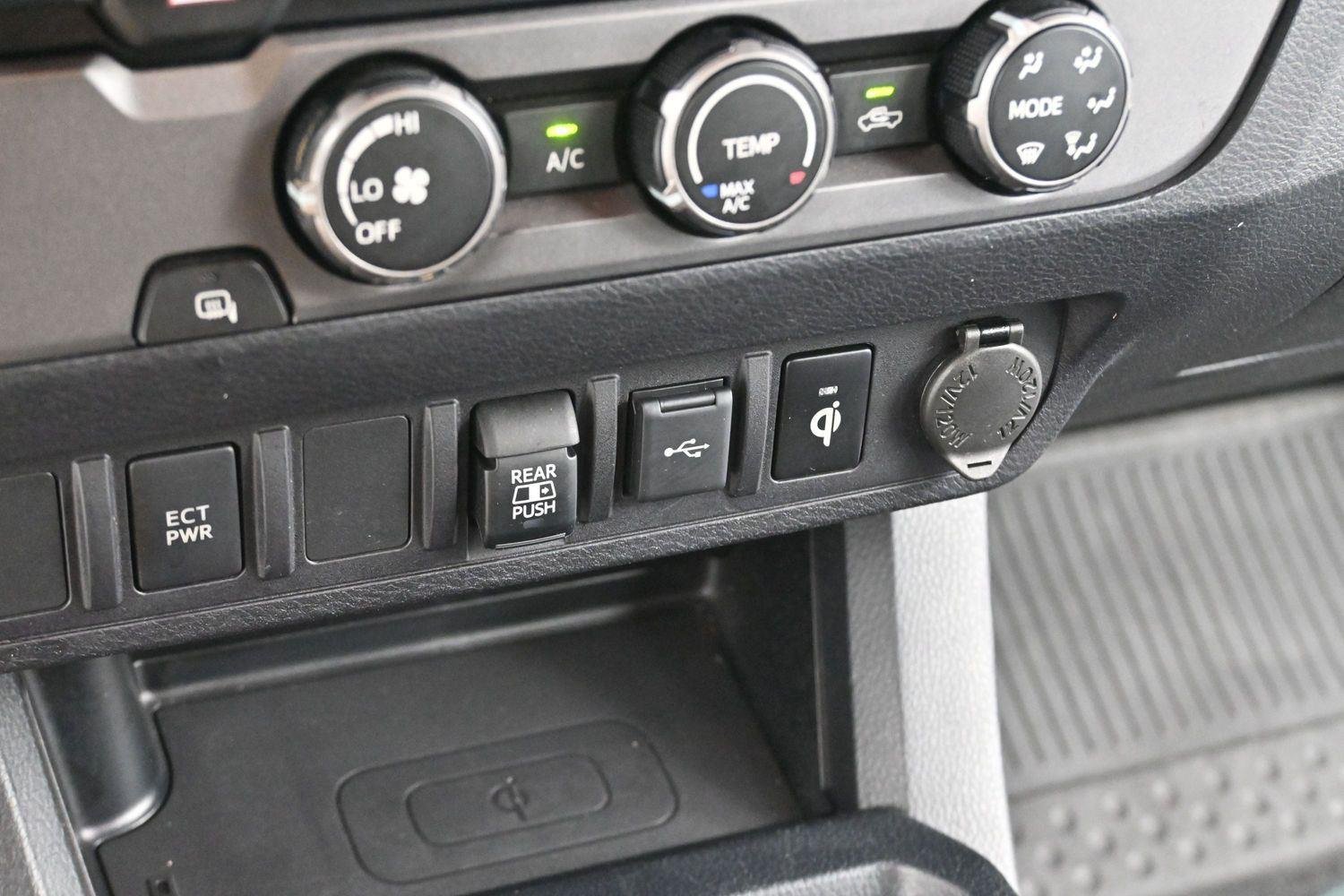 Used 2020 Silver Sky Metallic Toyota SR5 image 23