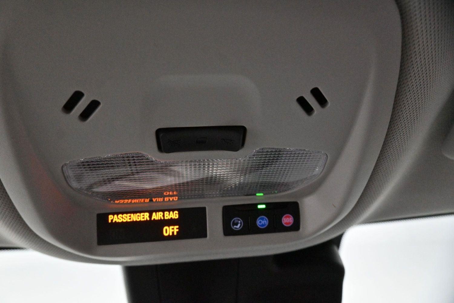Used 2025 Summit White Chevrolet ACTIV image 26