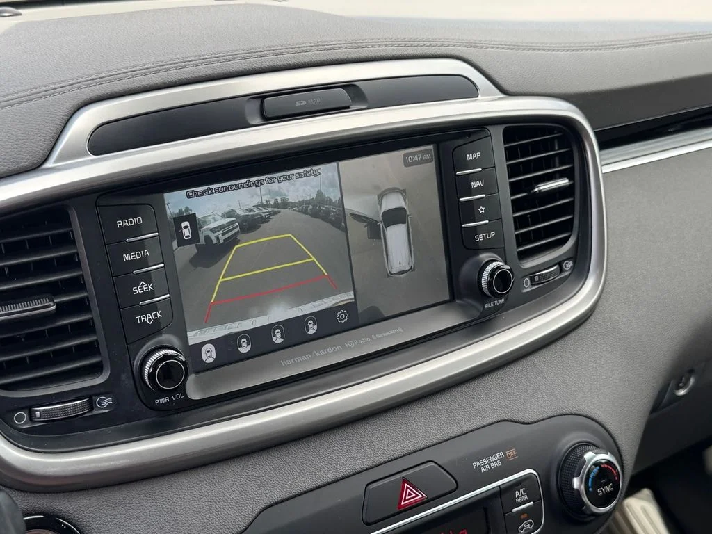 Used 2019 White Kia SX image 25