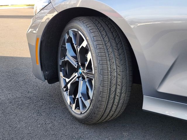 2026 BMW 3 Series 330i - Photo 32