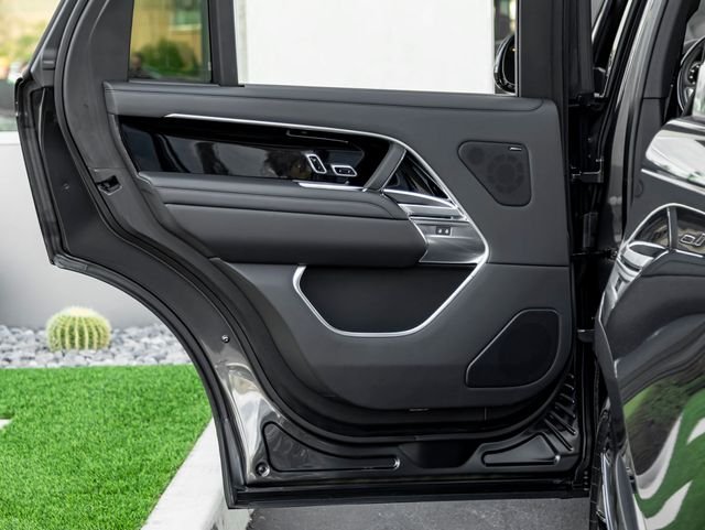 New 2026 Carpathian Grey Land Rover SE image 21