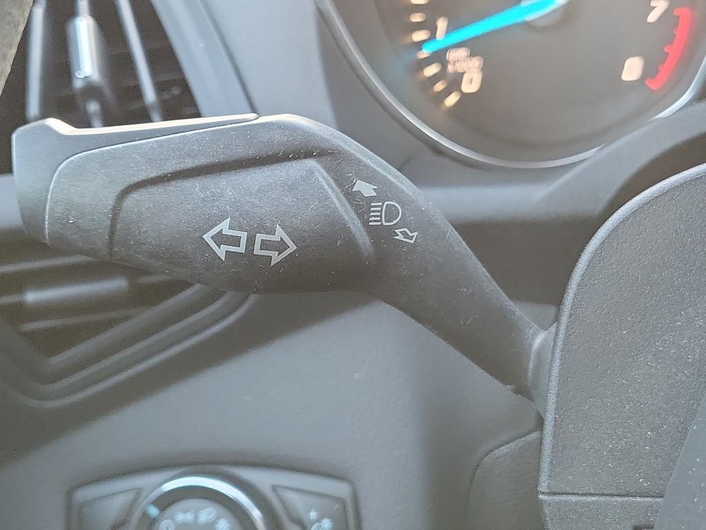Used 2014  Ford SE image 24