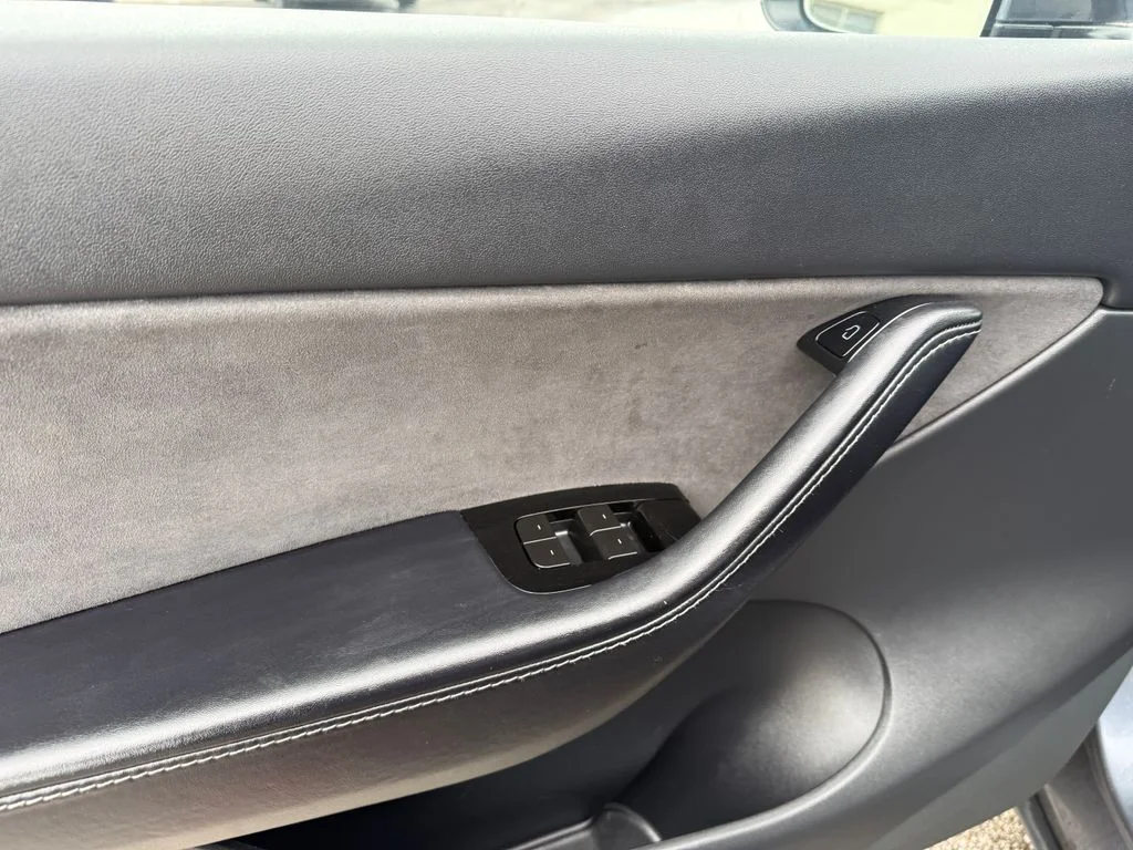 Used 2021 Black Tesla Long Range image 24