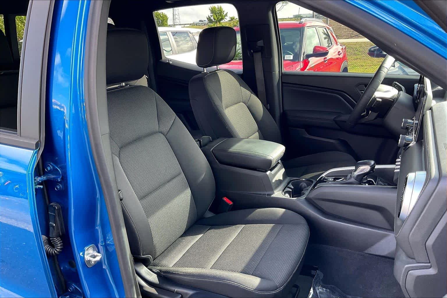 2023 Chevrolet Colorado LT - Photo 8