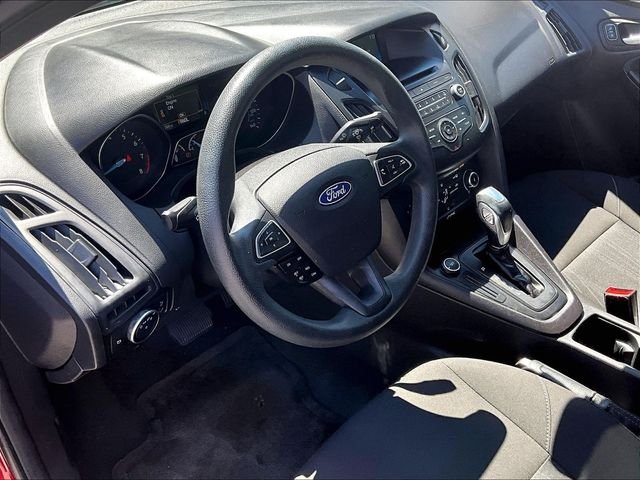 Used 2015 Red Ford SE image 14