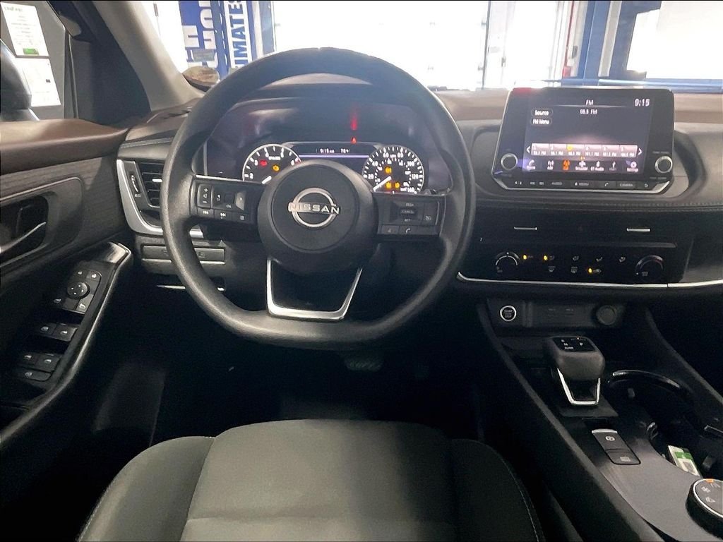 Used 2023 Blue Nissan S image 17