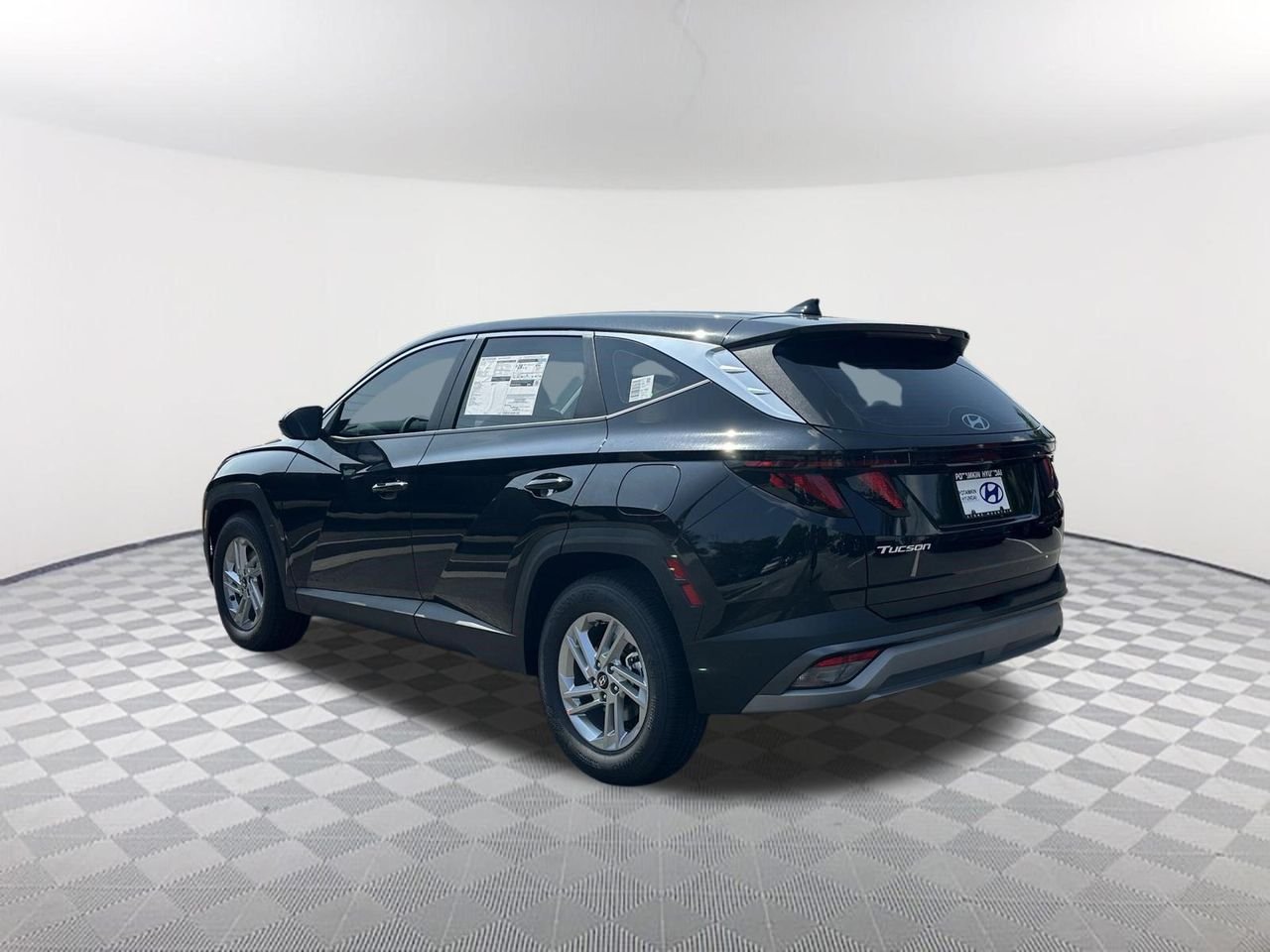 New 2026 Phantom Black Hyundai SE image 7