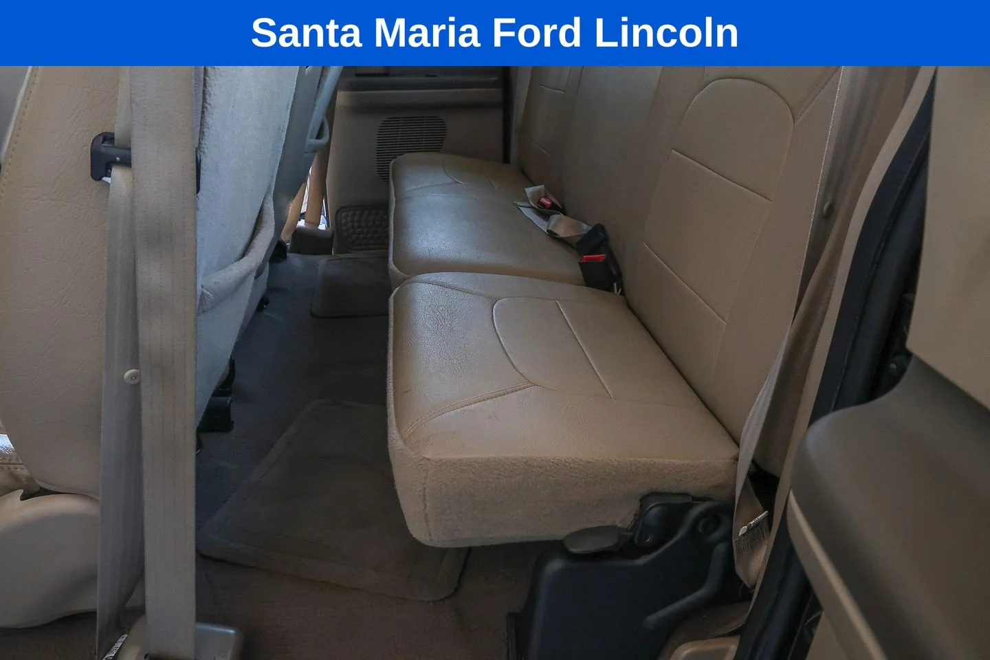 Used 2000 Black Ford Lariat image 27