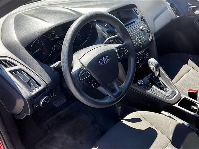 Used 2015 Red Ford SE image 14