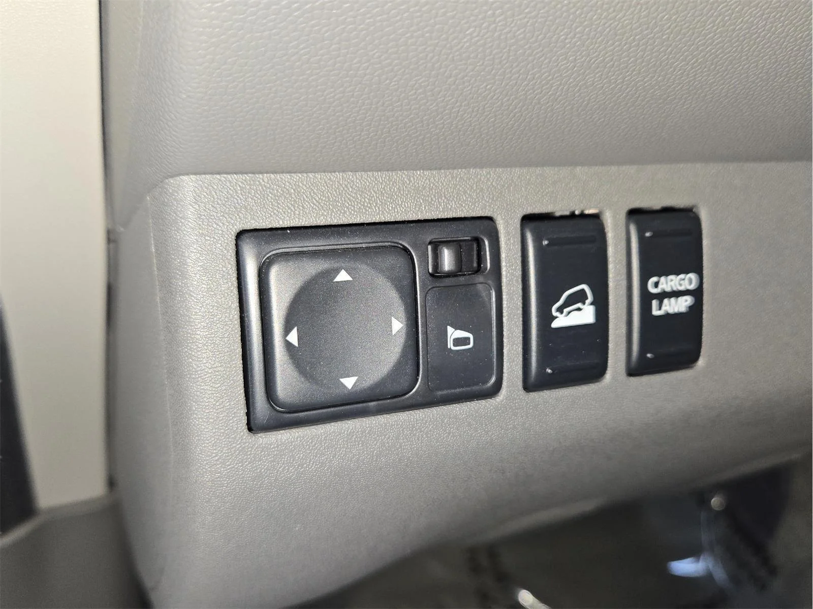 Used 2018 Gun Metallic Nissan SV V6 image 12