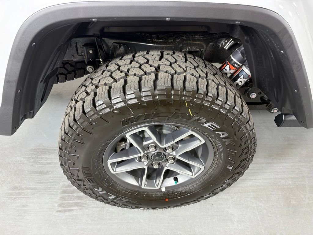 New 2026 Bright White Clearcoat Jeep Mojave image 10