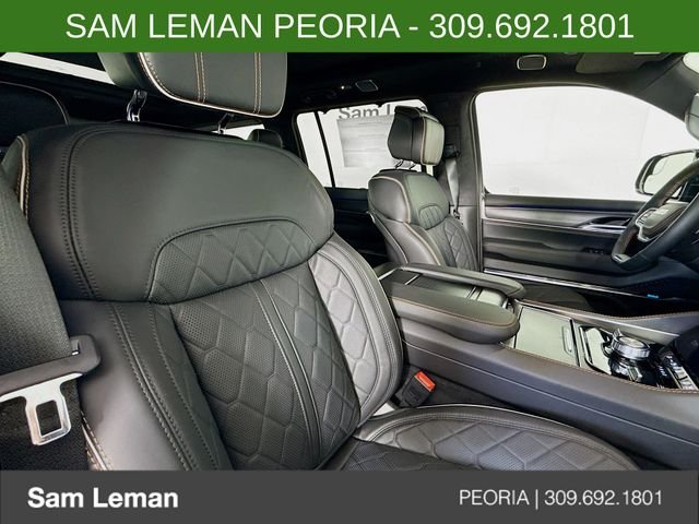 New 2026 High Gloss Black Exterior Paint Jeep Summit Reserve image 30
