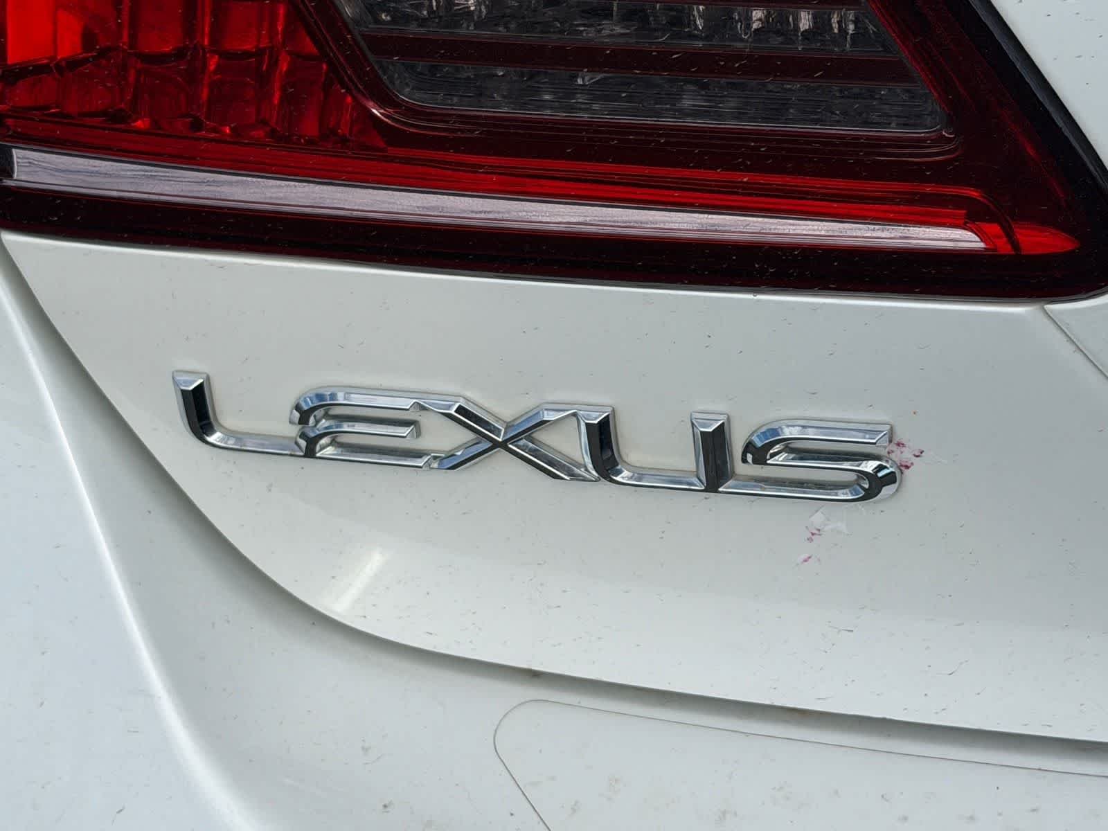 Used 2010 Starfire Pearl Lexus  image 9