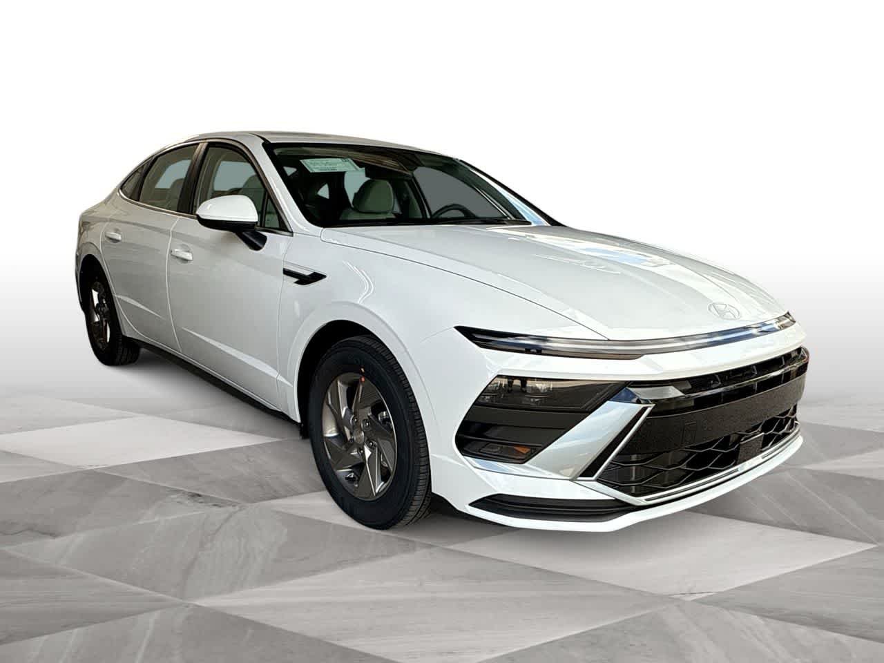 New 2026 Serenity White Hyundai SE image 2