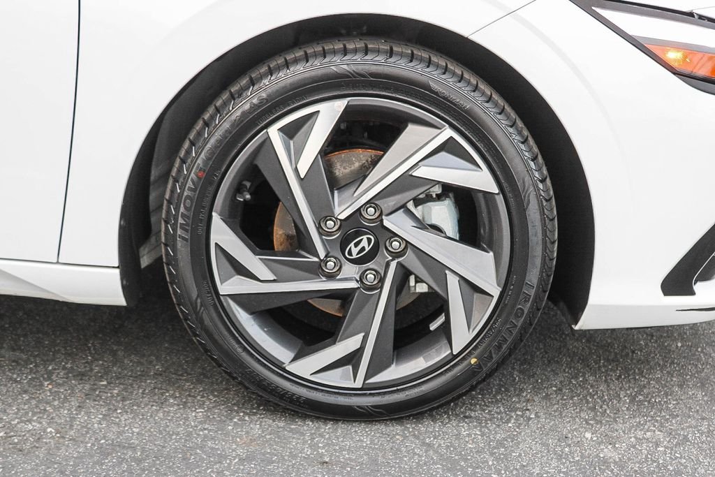 2024 Hyundai Elantra SEL - Photo 12