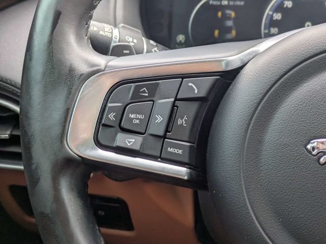Used 2019 Silver Jaguar 30t Portfolio image 25