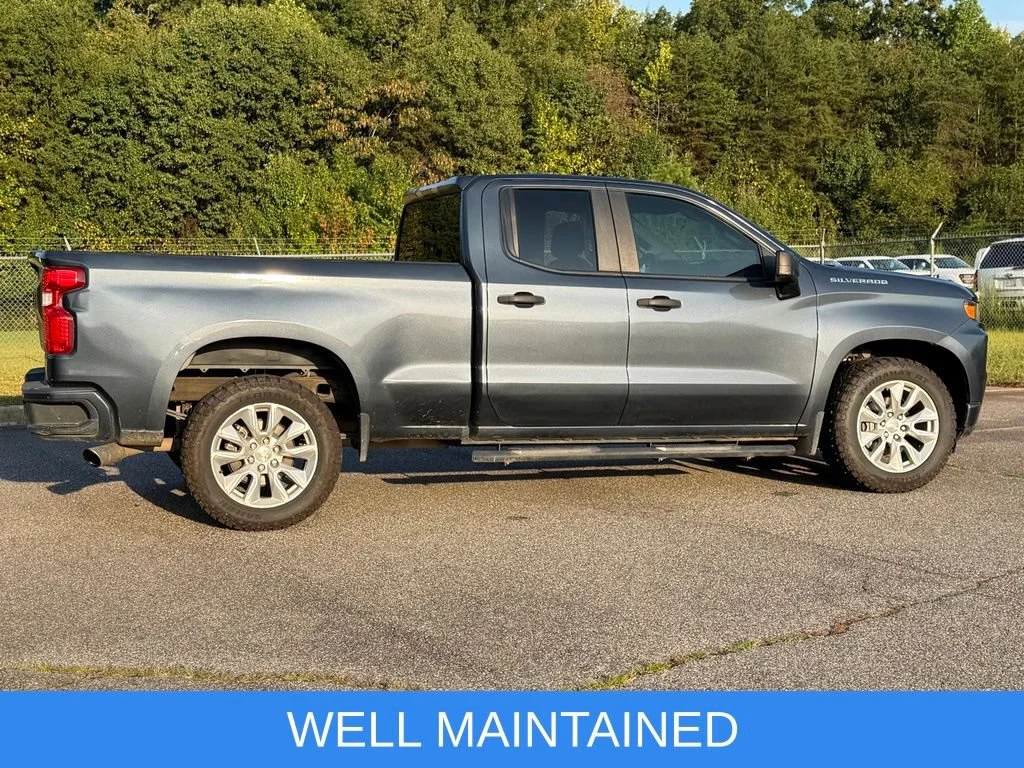 Used 2019 SHADOW GRAY METALLIC Chevrolet Custom image 3