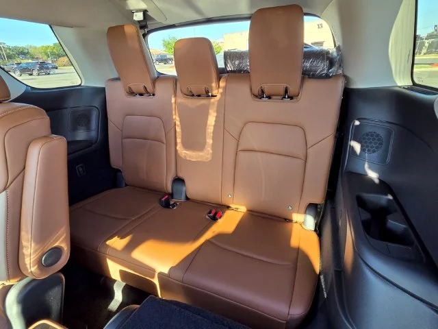 New 2026 Everest White Pearl TriCoat Nissan Platinum image 14