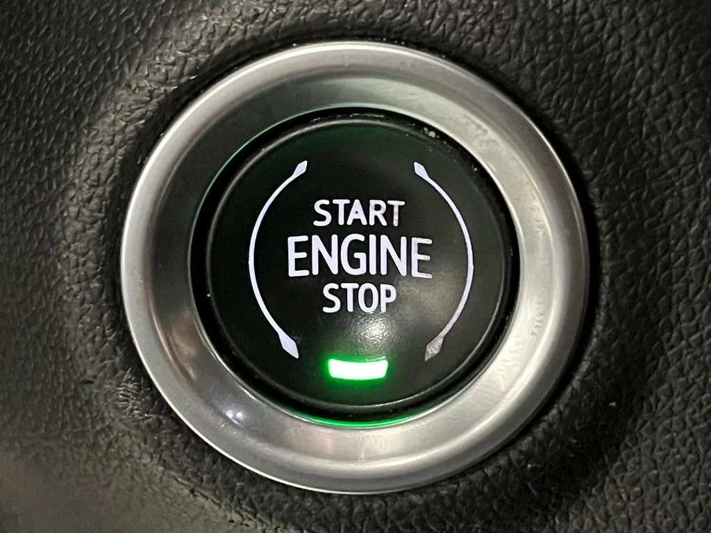 Used 2021 Black GMC Elevation image 33
