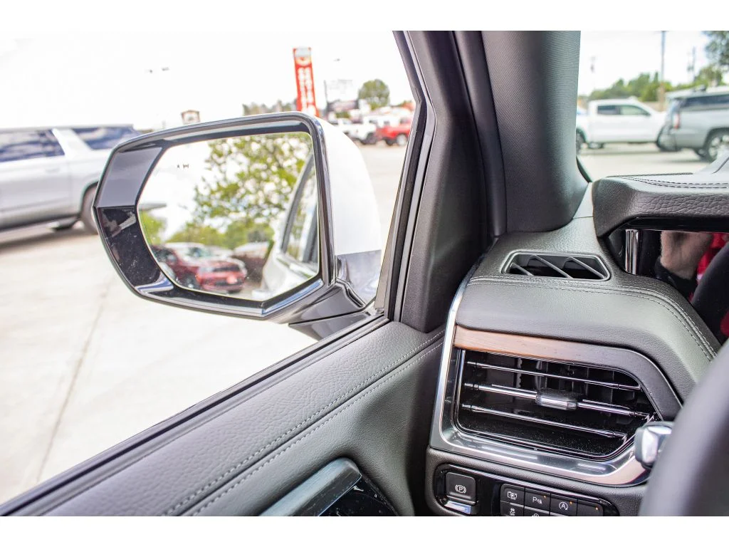 2026 GMC Yukon Denali - Photo 39
