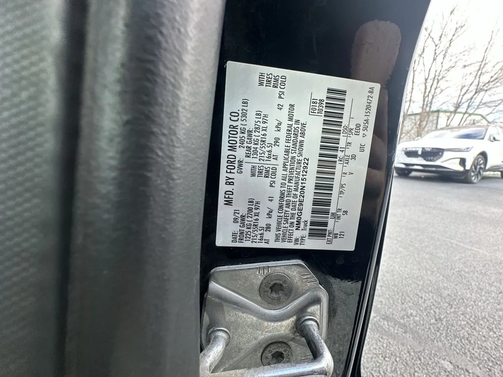Used 2022 Black Ford XL image 19