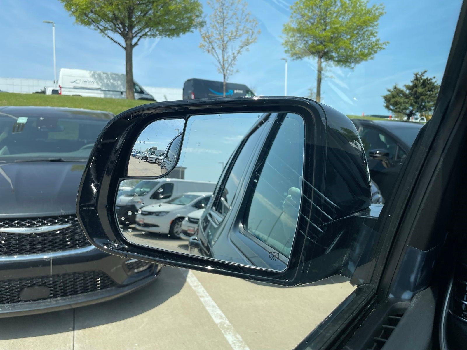 New 2026 Baltic Gray Metallic Clearcoat Jeep Limited Altitude image 15