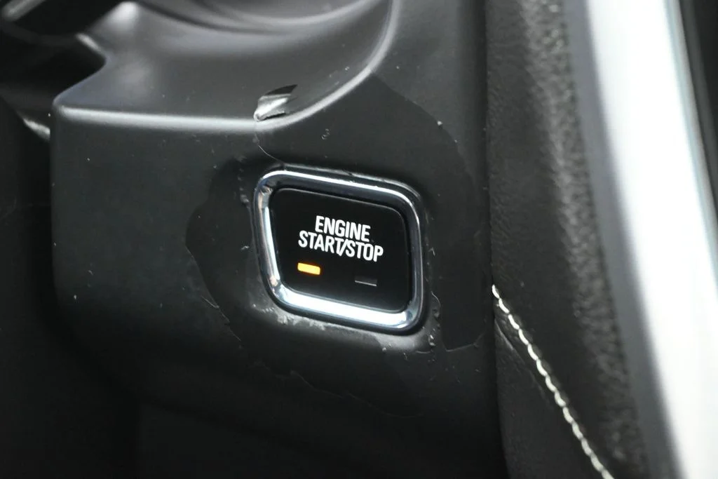 Used 2022 Black GMC SLE image 13