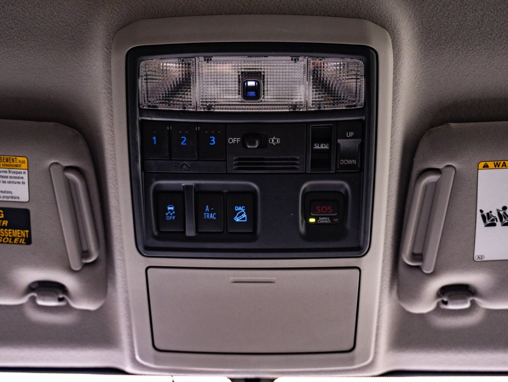 Used 2019 Midnight Black Metallic Toyota Limited image 38
