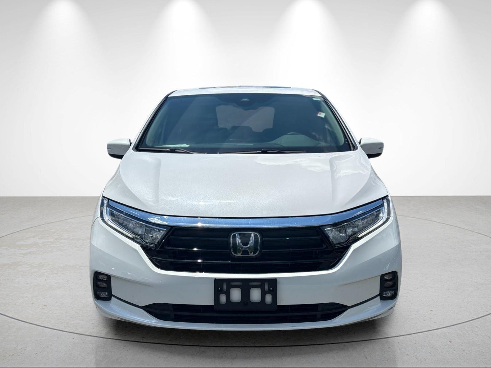 Used 2024 Platinum White Pearl Honda EX-L image 8