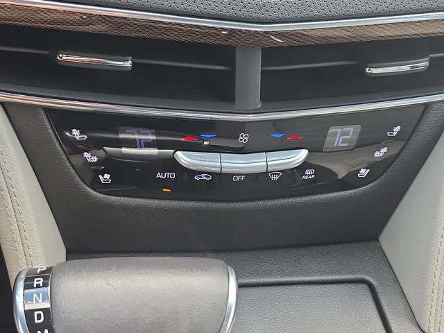 Used 2018 Radiant Silver Metallic Cadillac 3.6L Luxury image 24