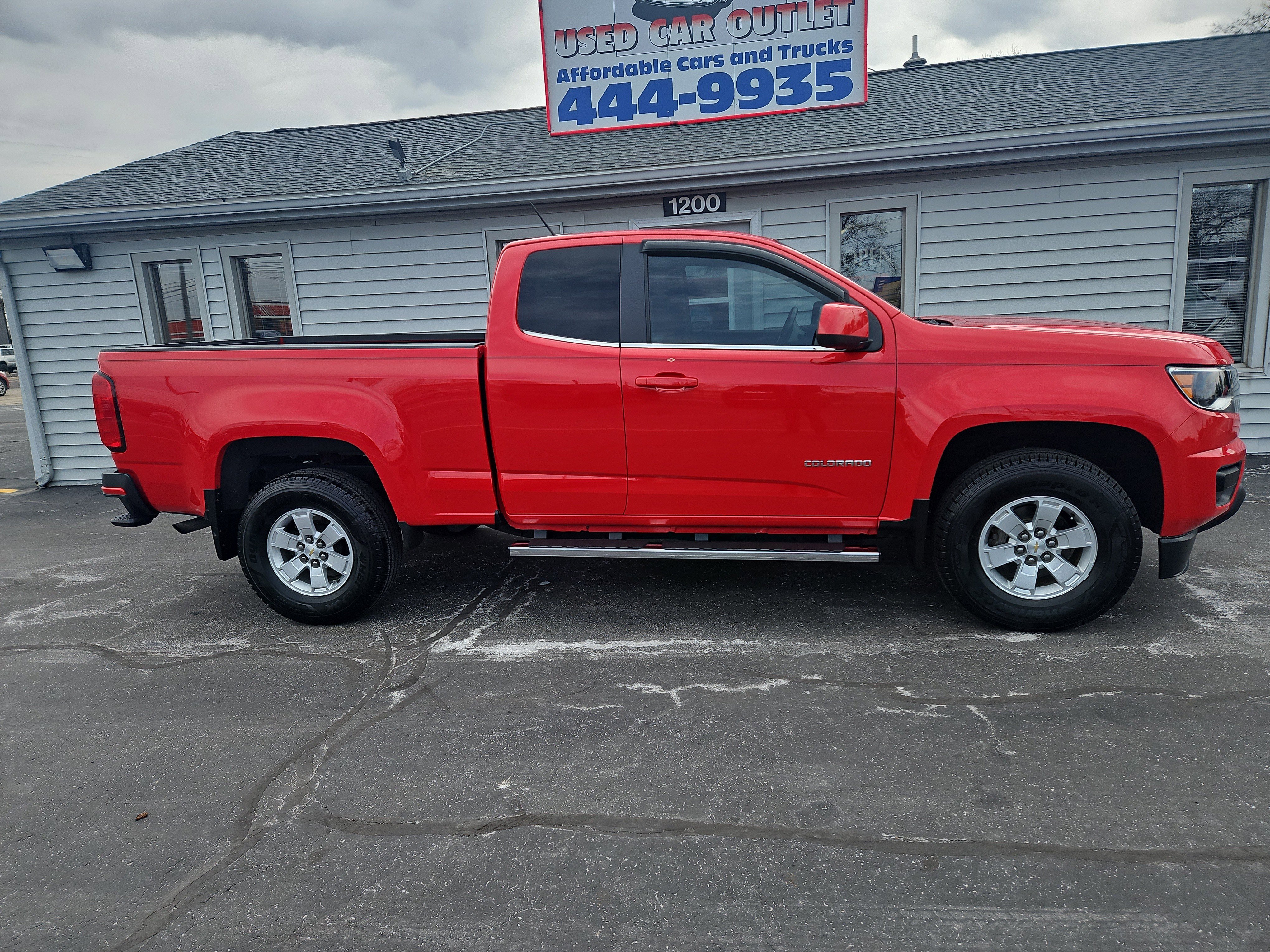 Used 2015 Chevrolet Colorado Work Truck with VIN 1GCHSAEA0F1239216 for sale in Washington, IL