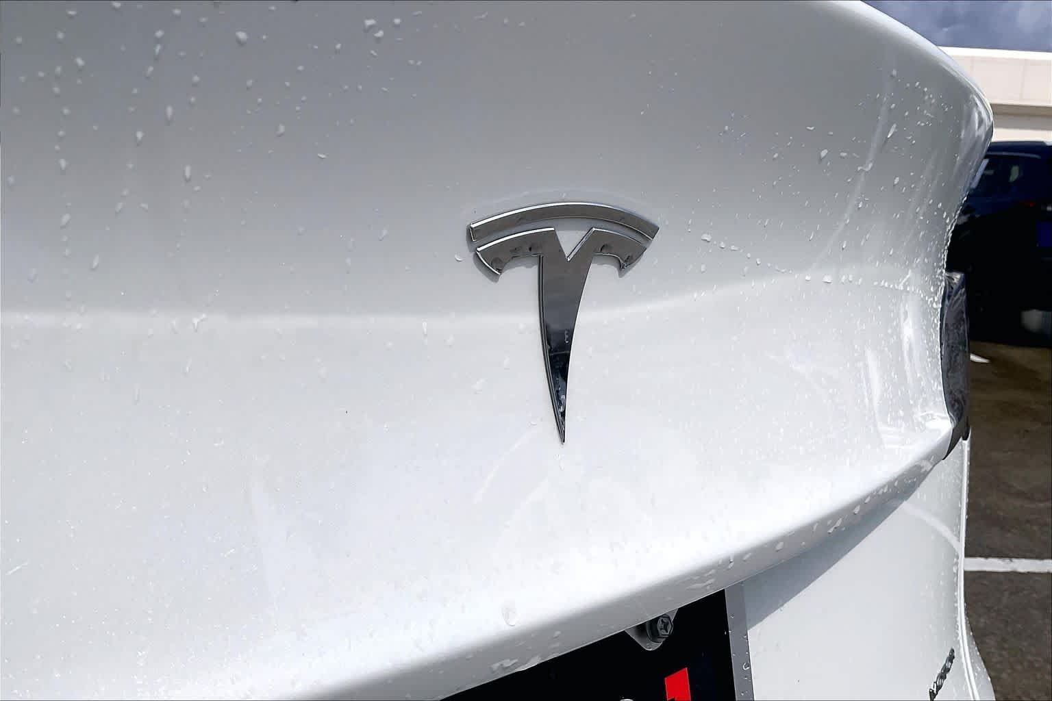 Used 2021 Pearl White Multi-Coat Tesla Long Range image 28
