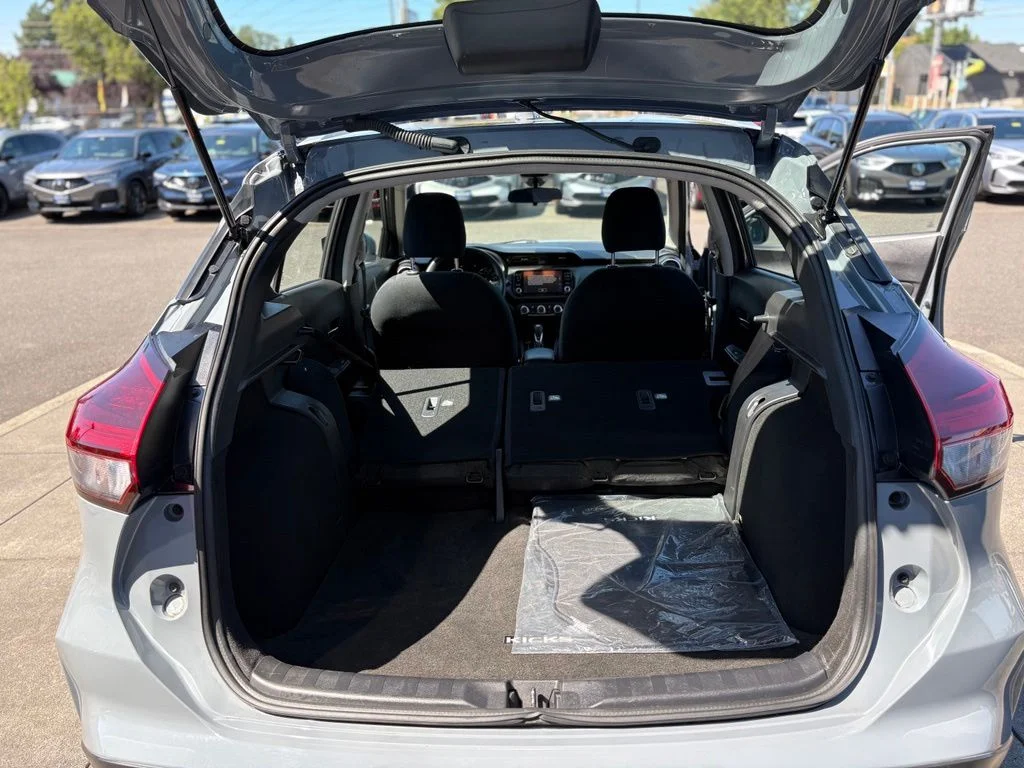 Used 2024 Gray Nissan SV image 30