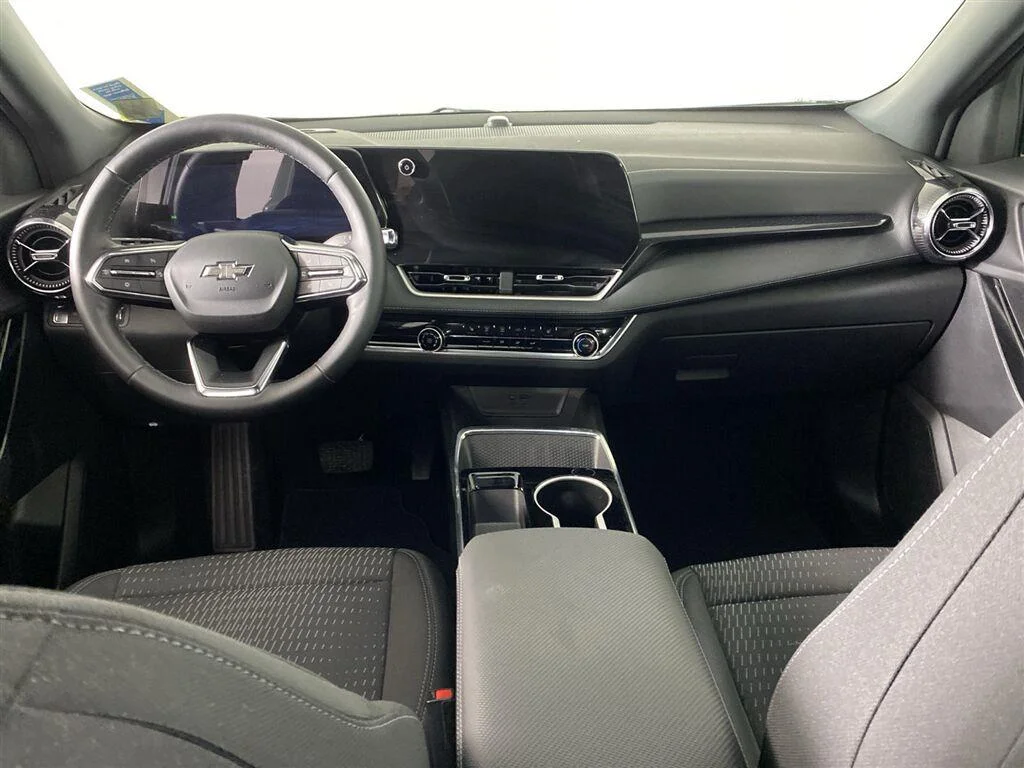 Used 2025 Gr Chevrolet  image 2