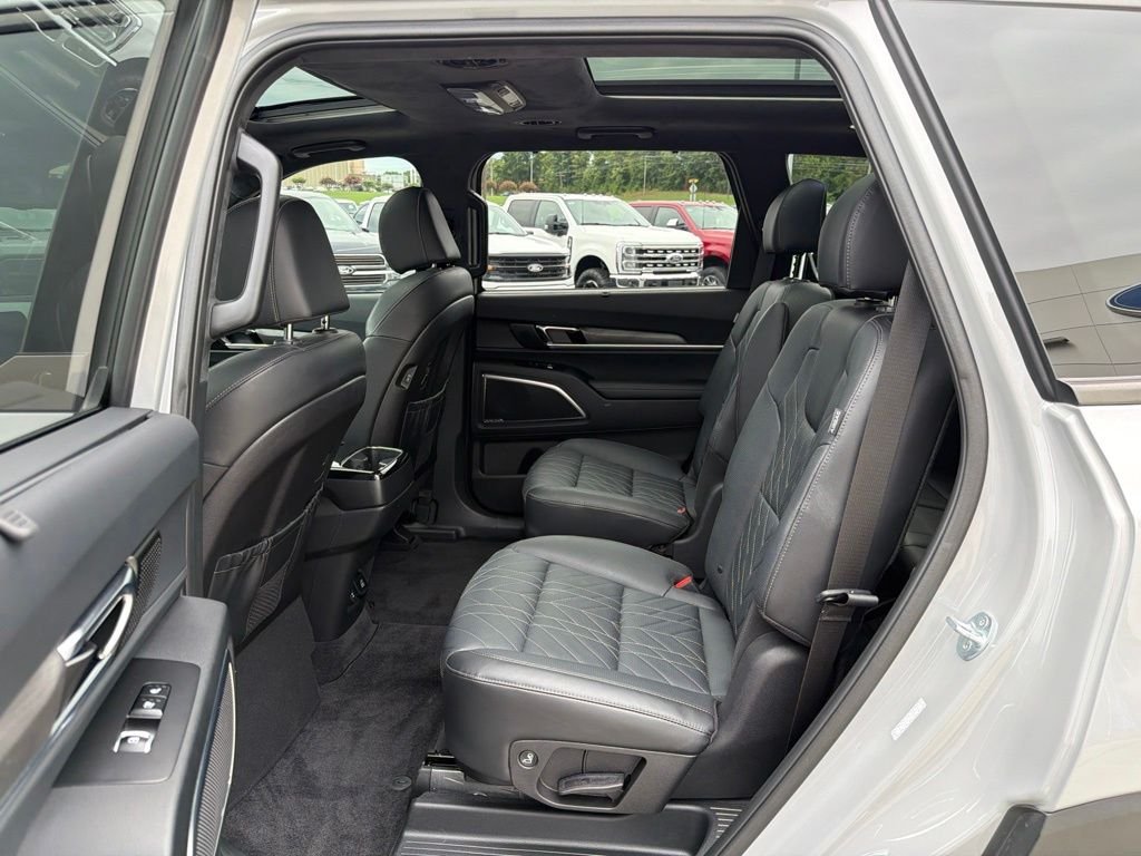 Used 2023 Wolf Gray Kia SX-Prestige X-Line image 14
