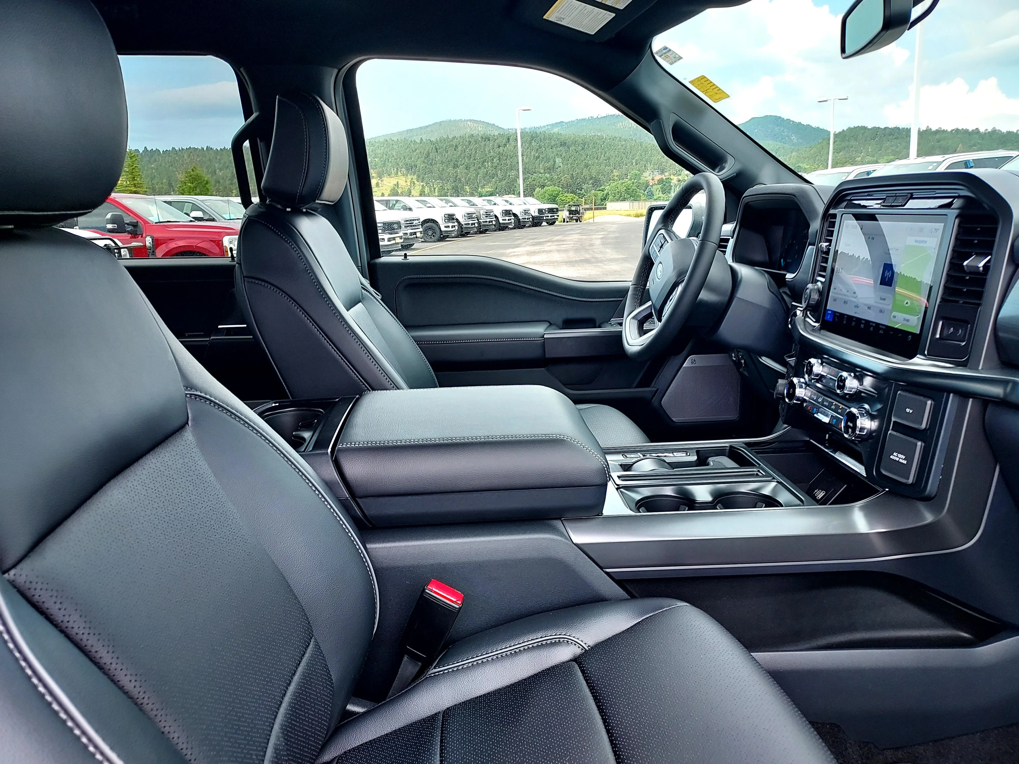 New 2026 Carbonized Gray Metallic Ford LARIAT image 26