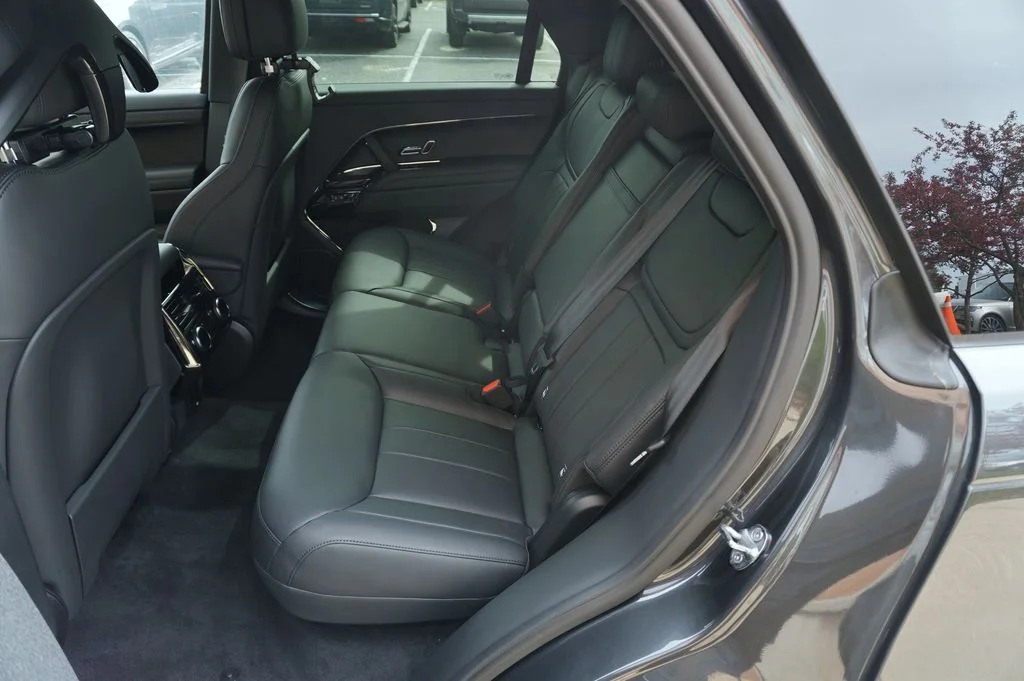 New 2026 Carpathian Grey Land Rover SE image 31