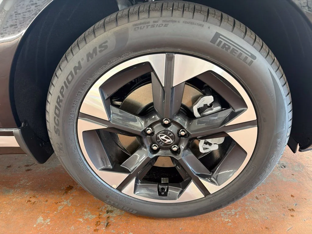 New 2027 Creamy White Pearl Hyundai Limited image 11