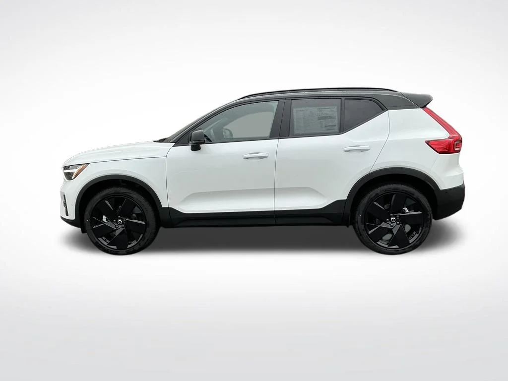 New 2026 Crystal White Volvo Ultra image 8