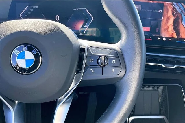 2025 BMW X1 28i - Photo 21