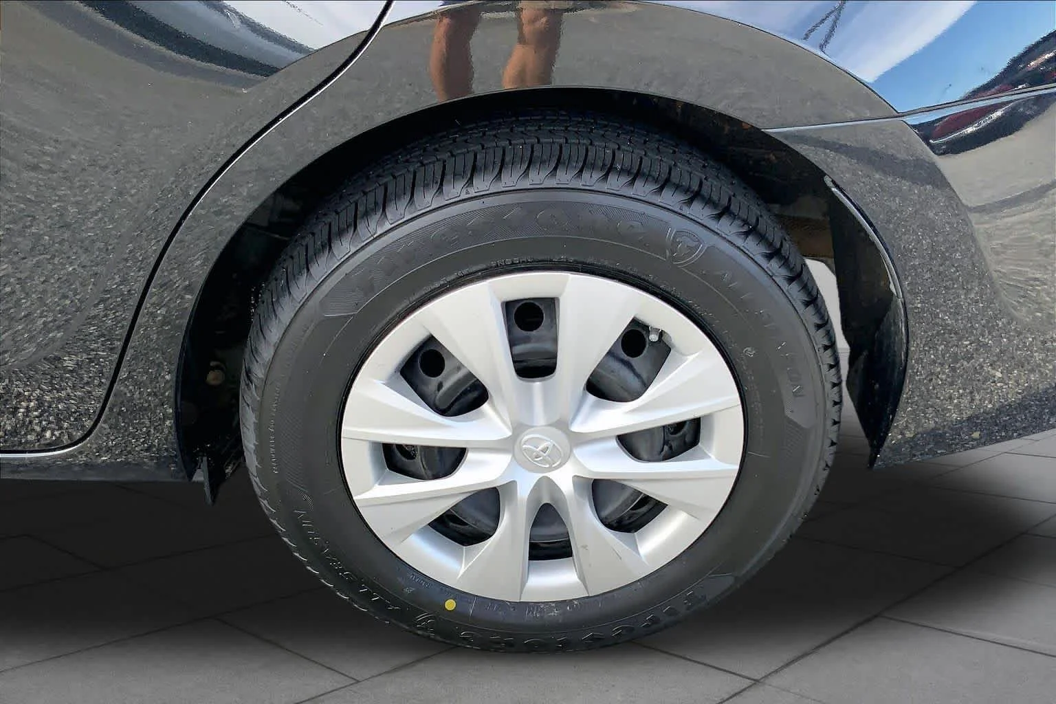 Used 2014 Black Sand Mica Toyota L image 10