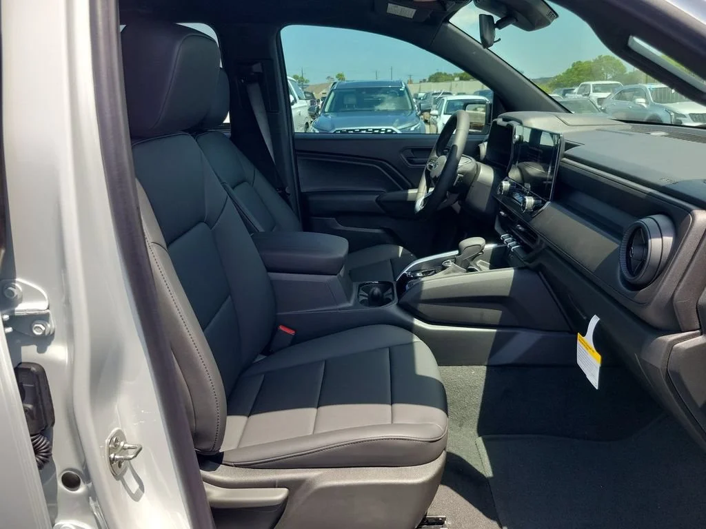 New 2026 Summit White Chevrolet Trail Boss image 28