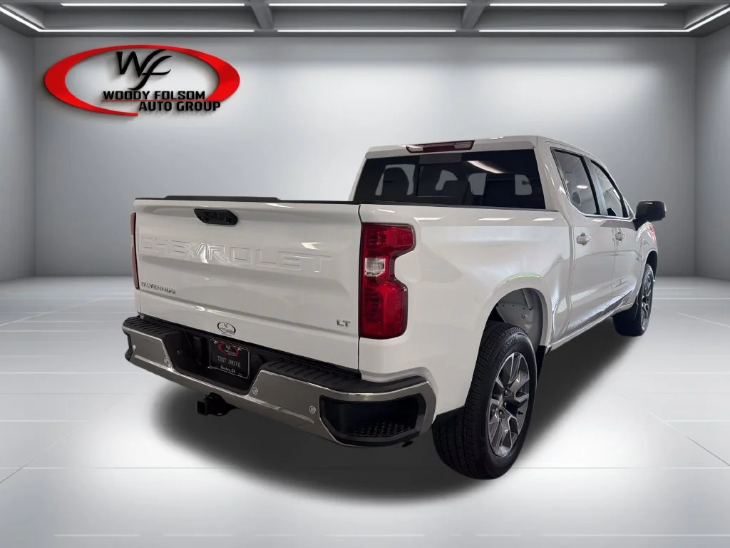 New 2026 Summit White Chevrolet LT image 6