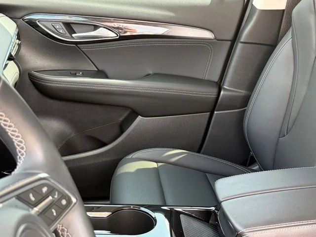 Used 2025 Red Buick Preferred image 9