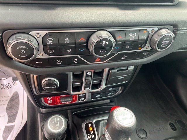 Used 2024 Bright White Clearcoat Jeep Rubicon image 22